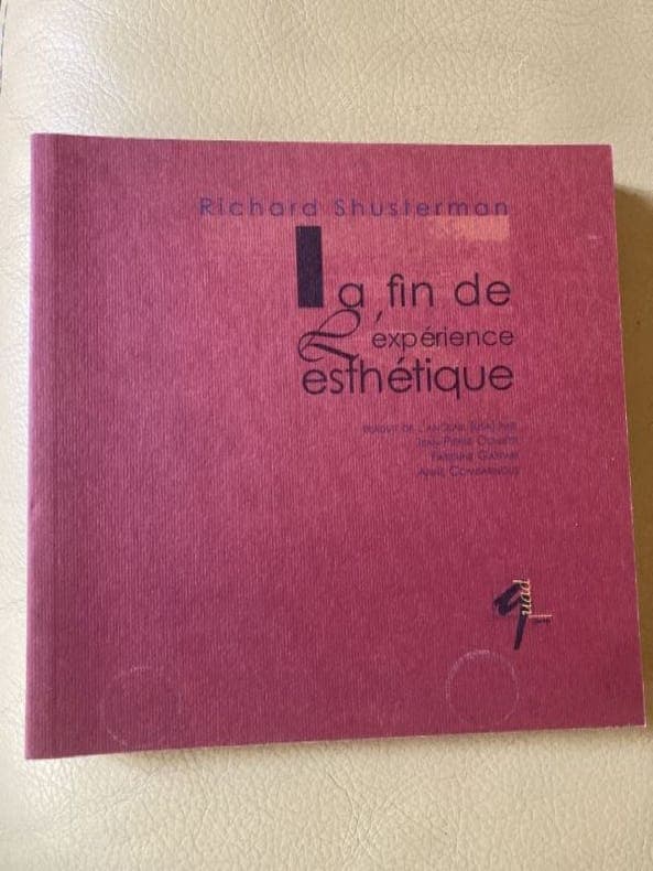 Chez les libraires associés